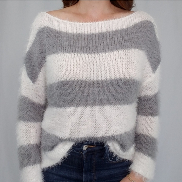 Cozy grey and white stripe sweater - Picture 4 of 6